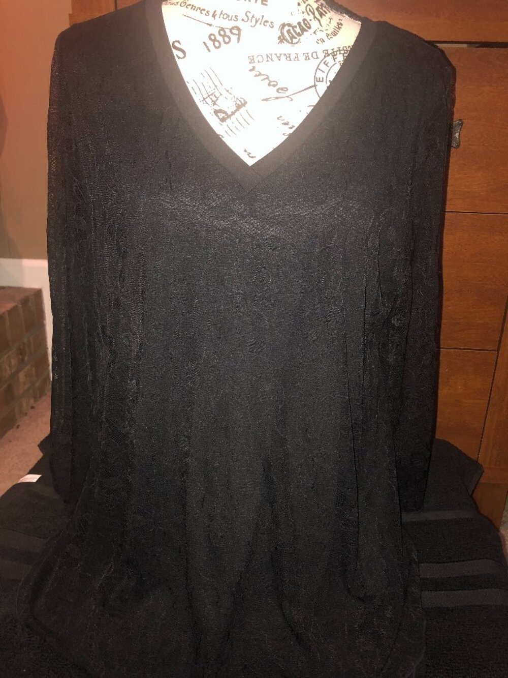 woman's black loose fitting "Timeson" blouse size large